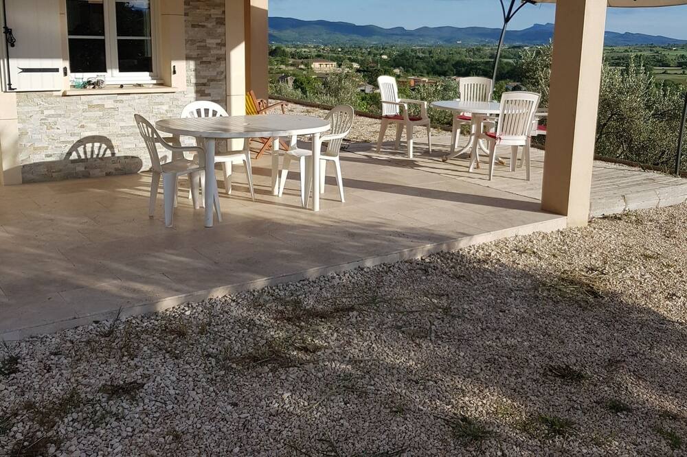 Photo of Patio Balcony in Saint-Sauveur-de-Cruzieres