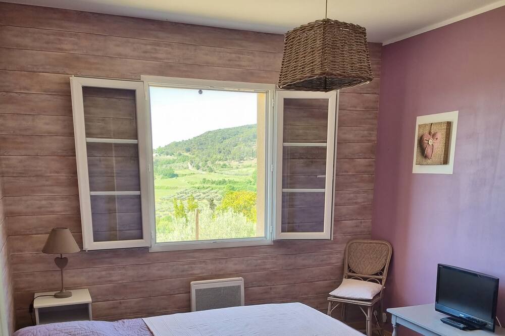 Photo of Bedroom in Saint-Sauveur-de-Cruzieres