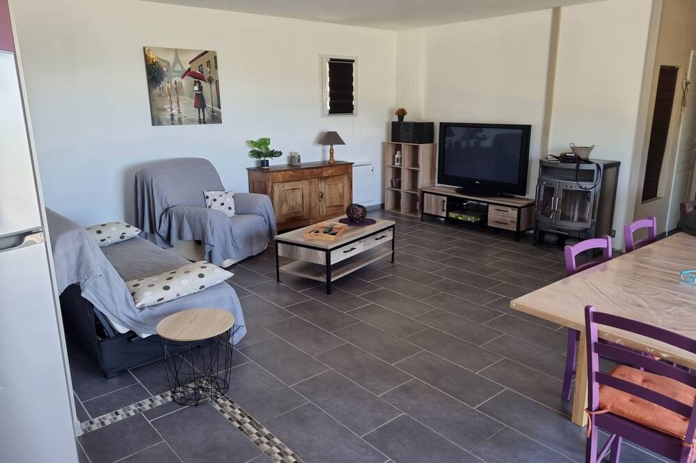 Photo of Livingroom in Saint-Sauveur-de-Cruzieres