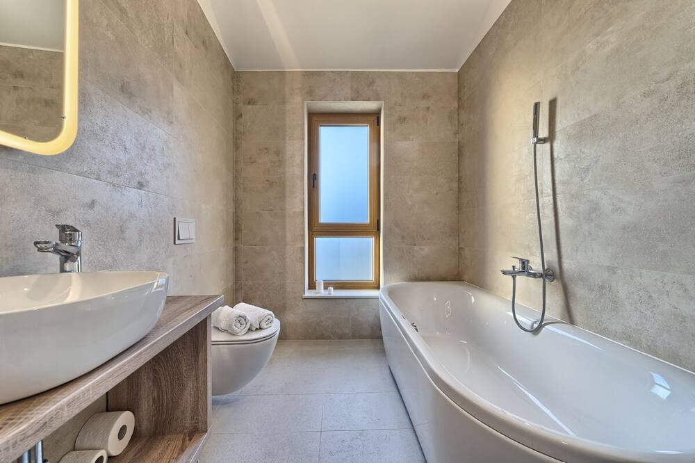 Photo of Bathroom in Turanj