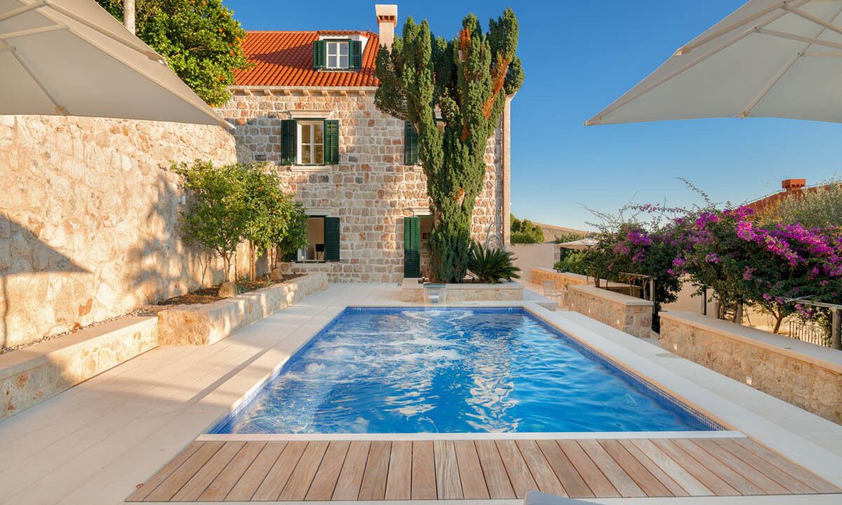 Photo of Outdoor in Pile