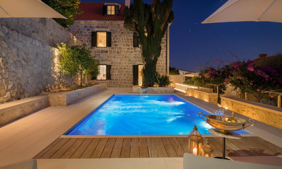 Photo of Outdoor in Pile