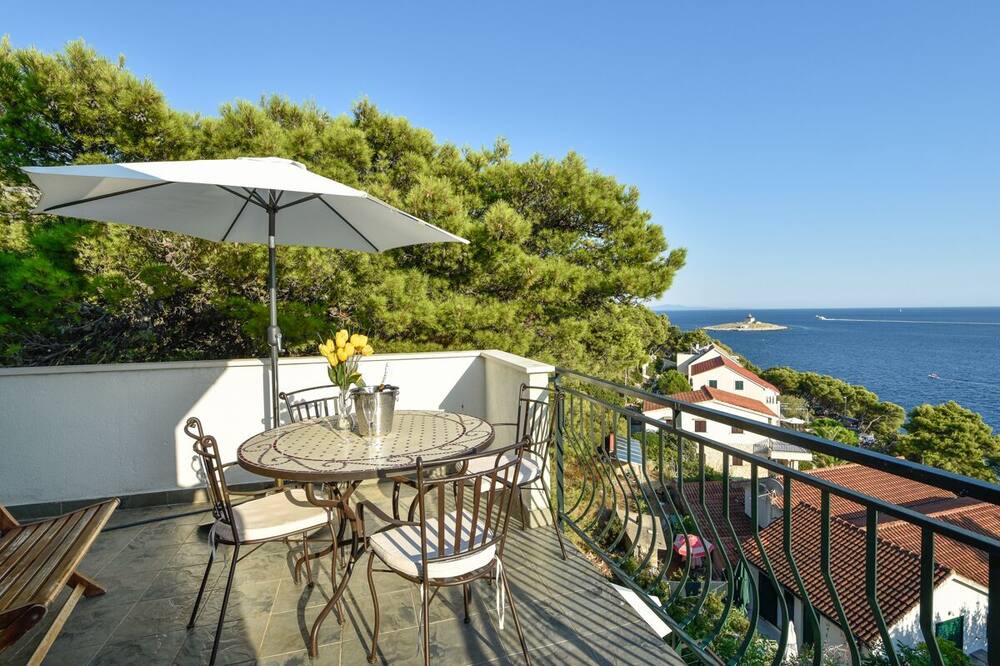 Photo of Patio Balcony in Krizni rat