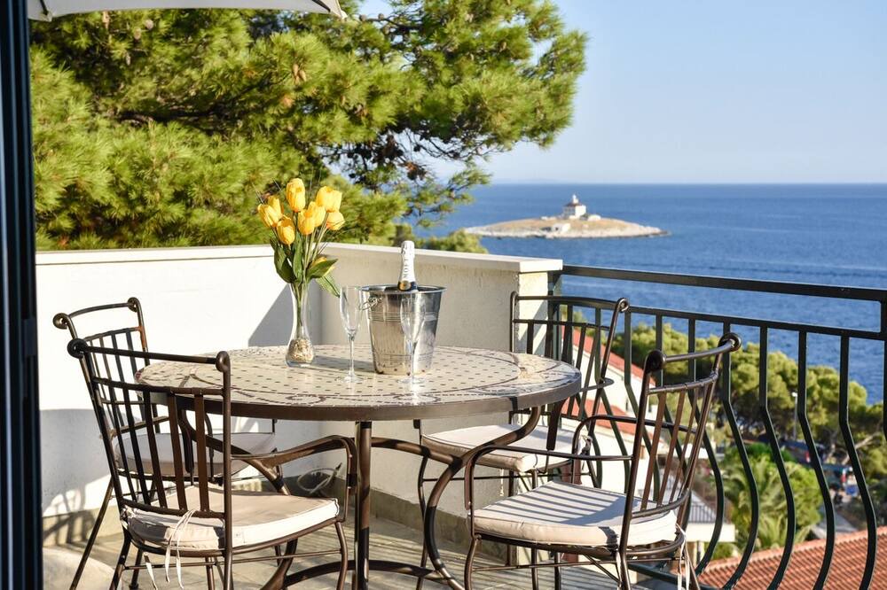 Photo of Patio Balcony in Krizni rat