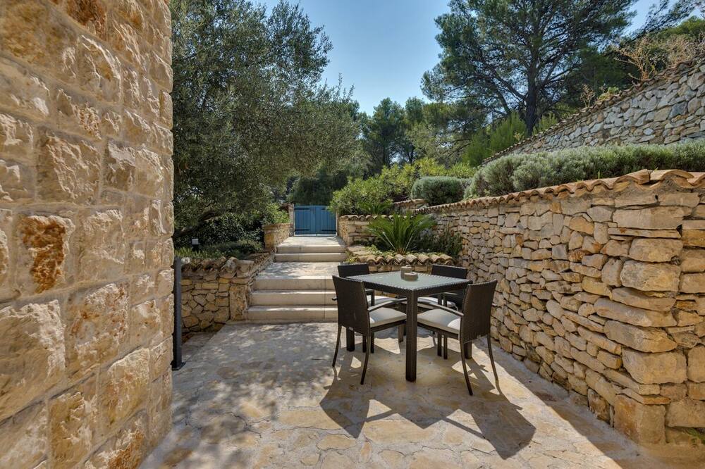 Photo of Patio Balcony in Prvic Luka