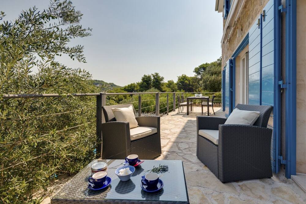 Photo of Patio Balcony in Prvic Luka