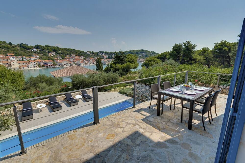 Photo of Patio Balcony in Prvic Luka