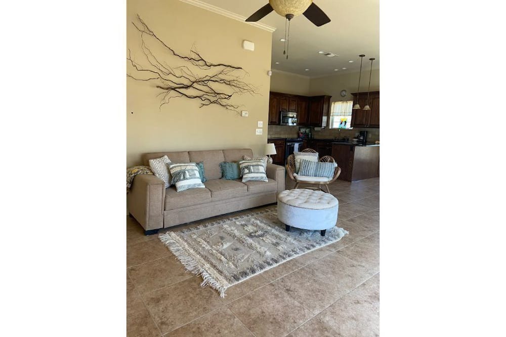 Photo of Livingroom in Benton