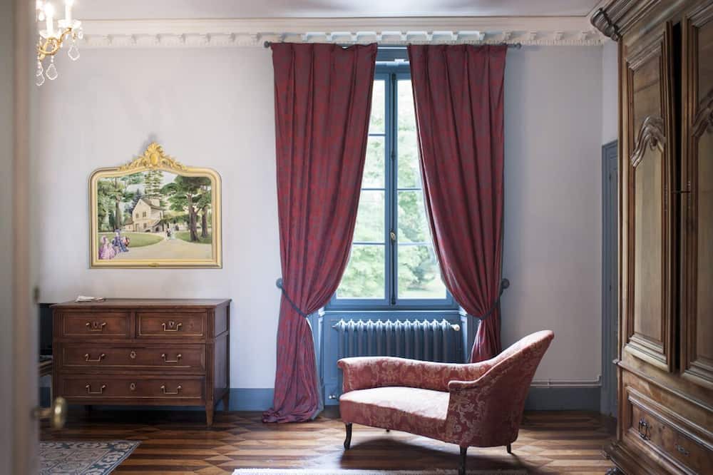 Photo of Others in Beaune