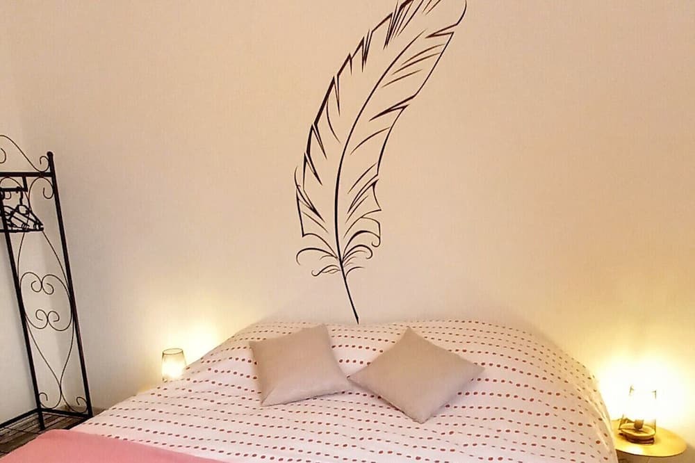 Photo of Bedroom in Saint-Macaire