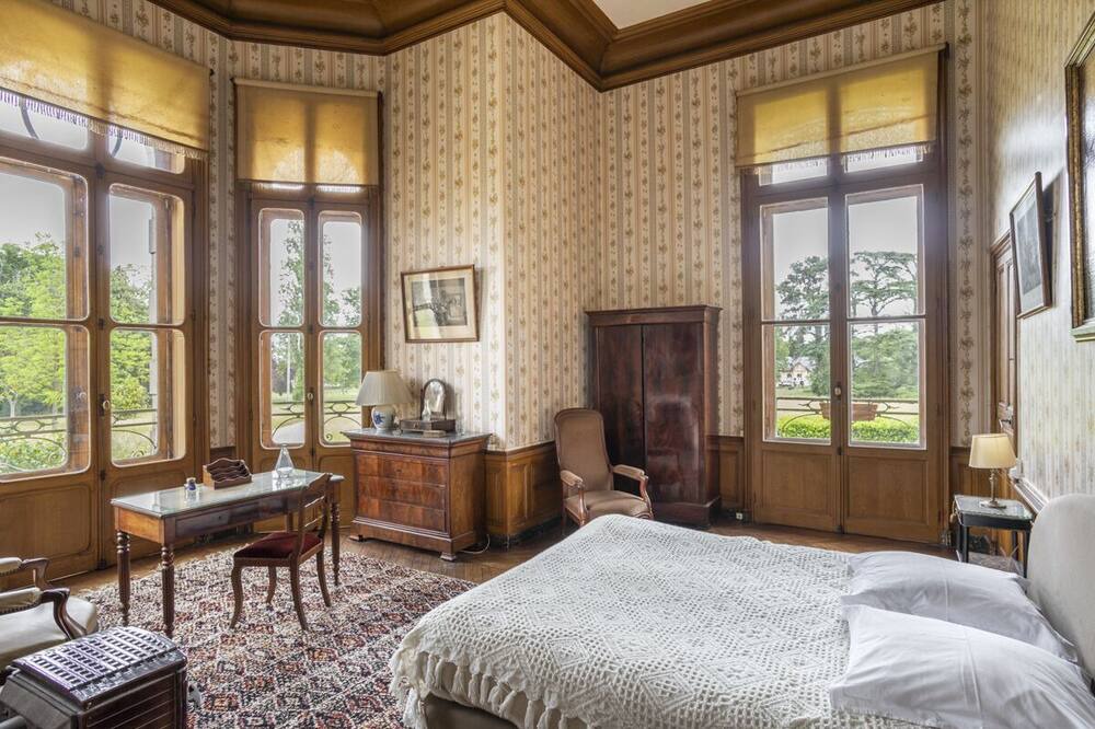 Photo of Bedroom in La Jumelliere