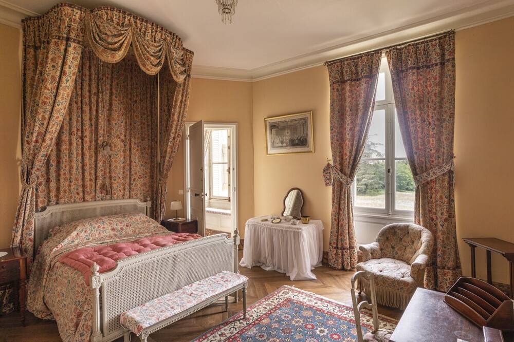 Photo of Bedroom in La Jumelliere