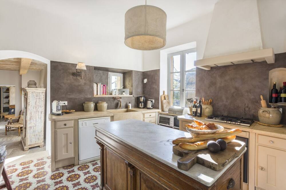 Photo of Kitchen in La Capelle-et-Masmolene