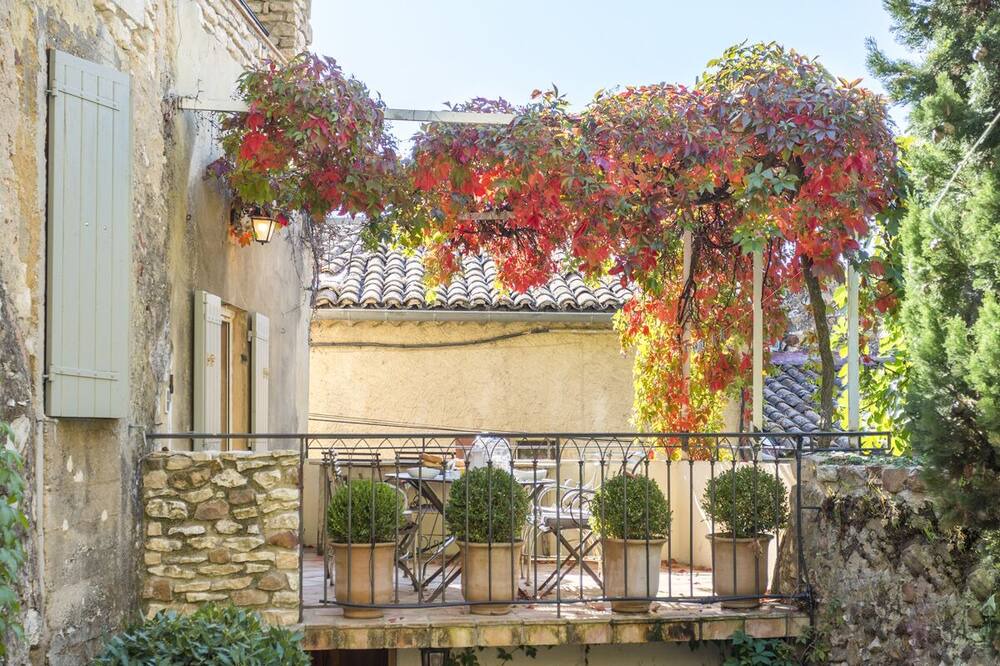 Photo of Outdoor in La Capelle-et-Masmolene