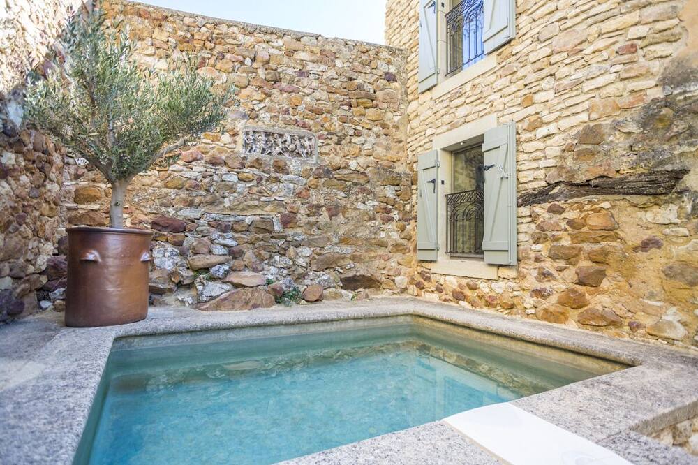 Photo of Outdoor in La Capelle-et-Masmolene