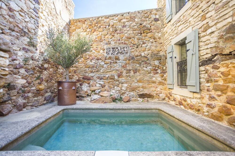 Photo of Outdoor in La Capelle-et-Masmolene