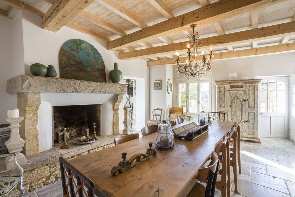 Photo of Livingroom in La Capelle-et-Masmolene