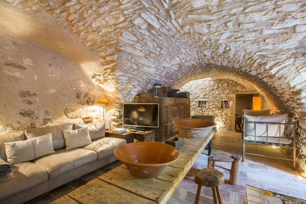 Photo of Livingroom in La Capelle-et-Masmolene