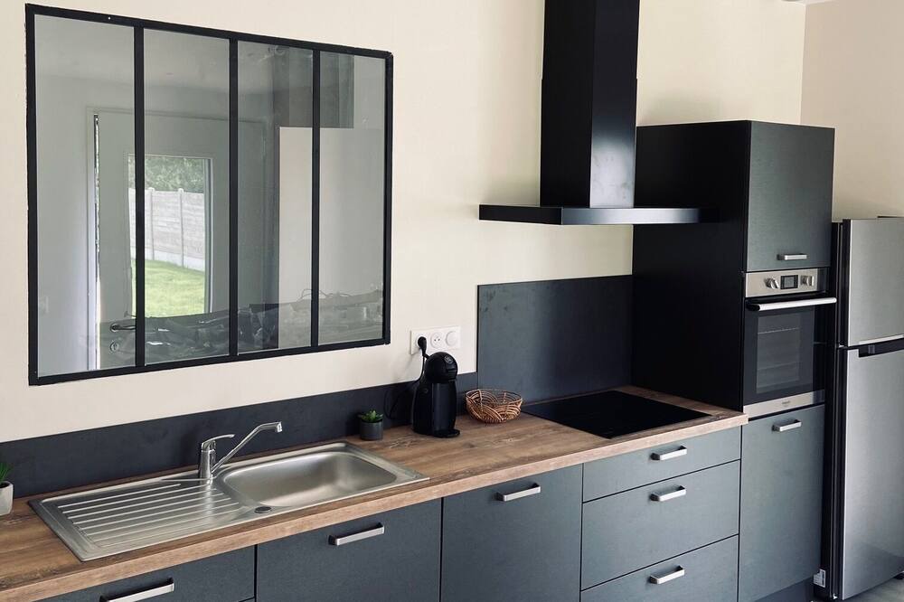 Photo of Kitchen in Rang-du-Fliers