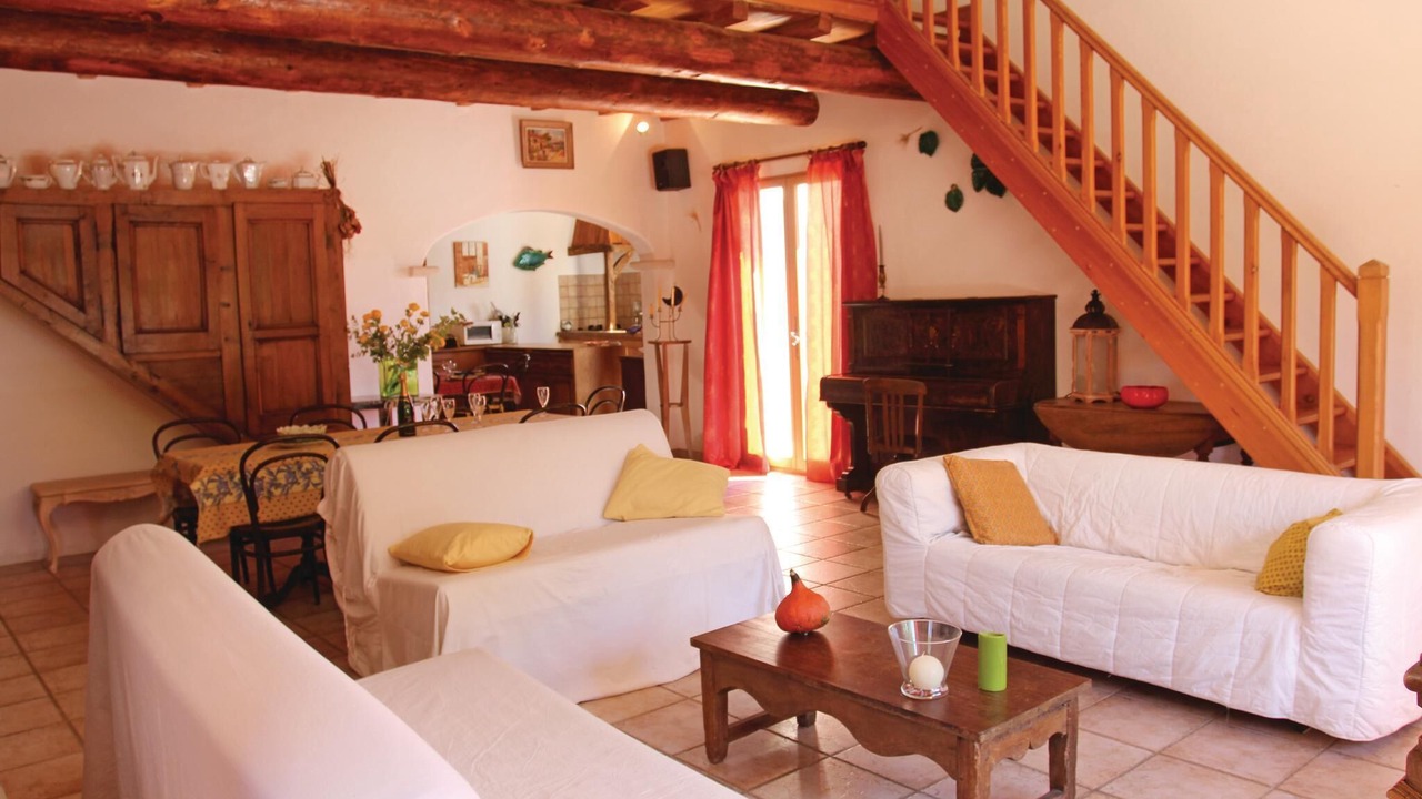 Photo of Livingroom in Grillon
