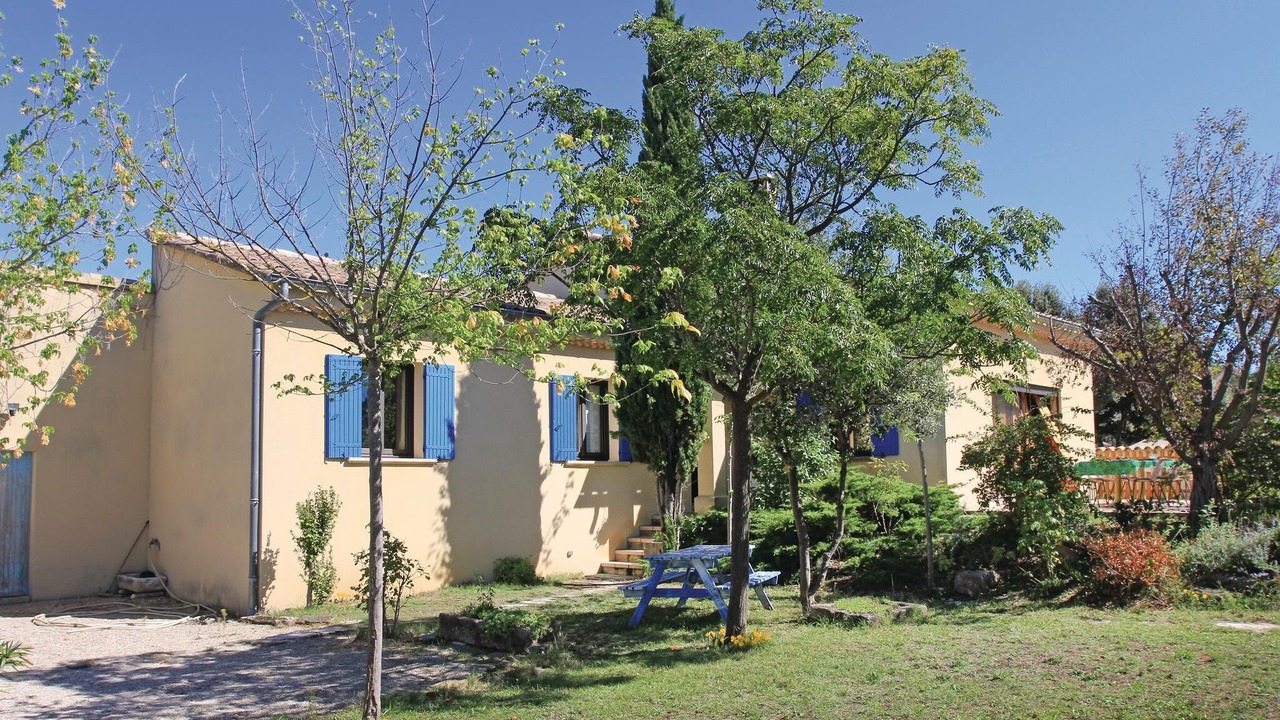 Photo of Outdoor in Grillon