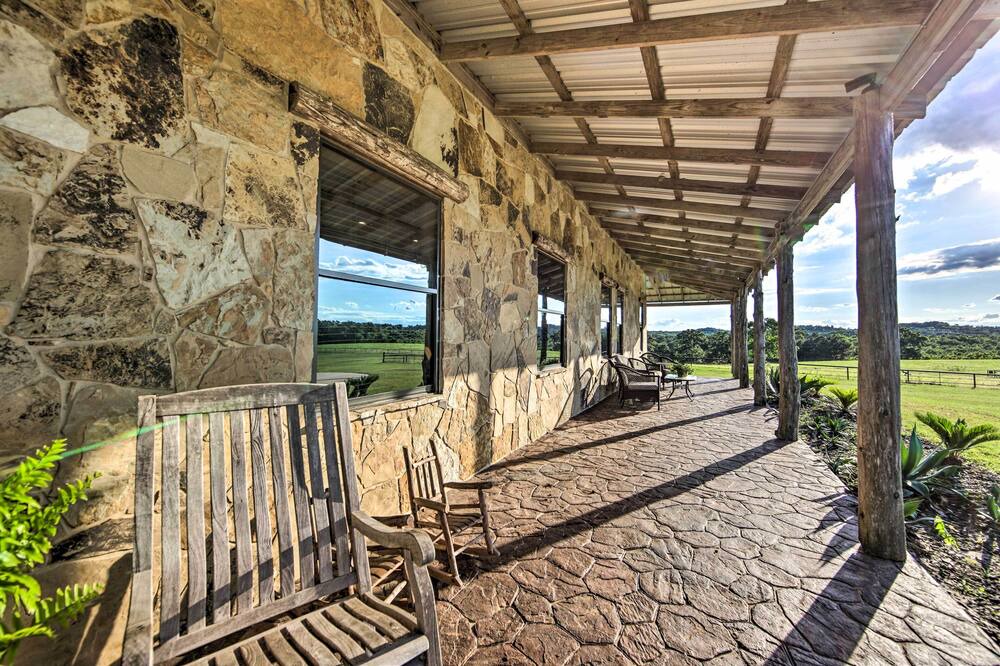 Photo of Outdoor in Cason