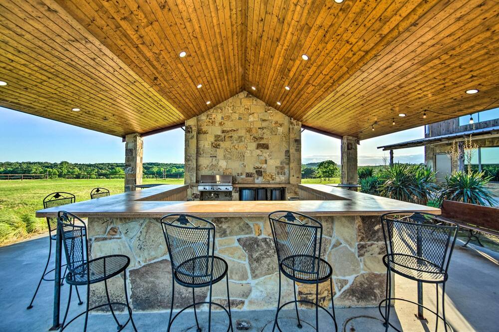 Photo of Outdoor in Cason