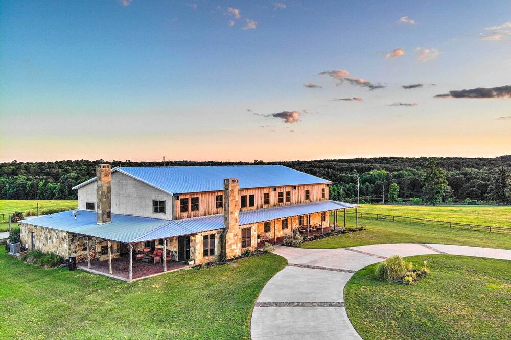 Photo of Outdoor in Cason