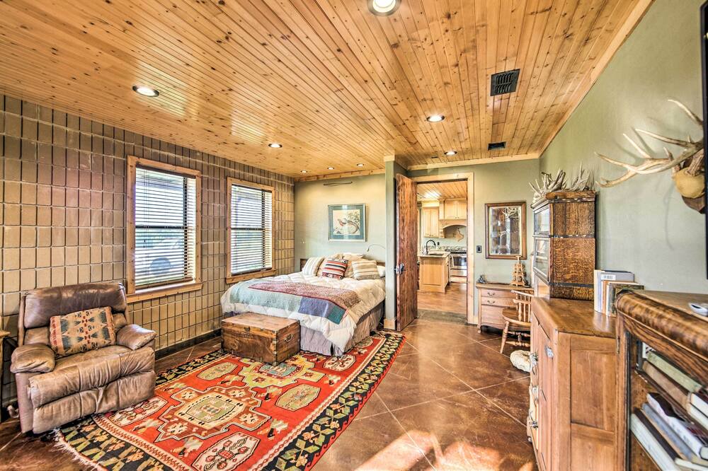 Photo of Bedroom in Cason