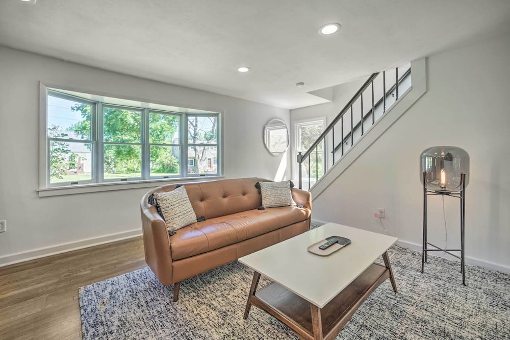 Photo of Livingroom in Whitesboro