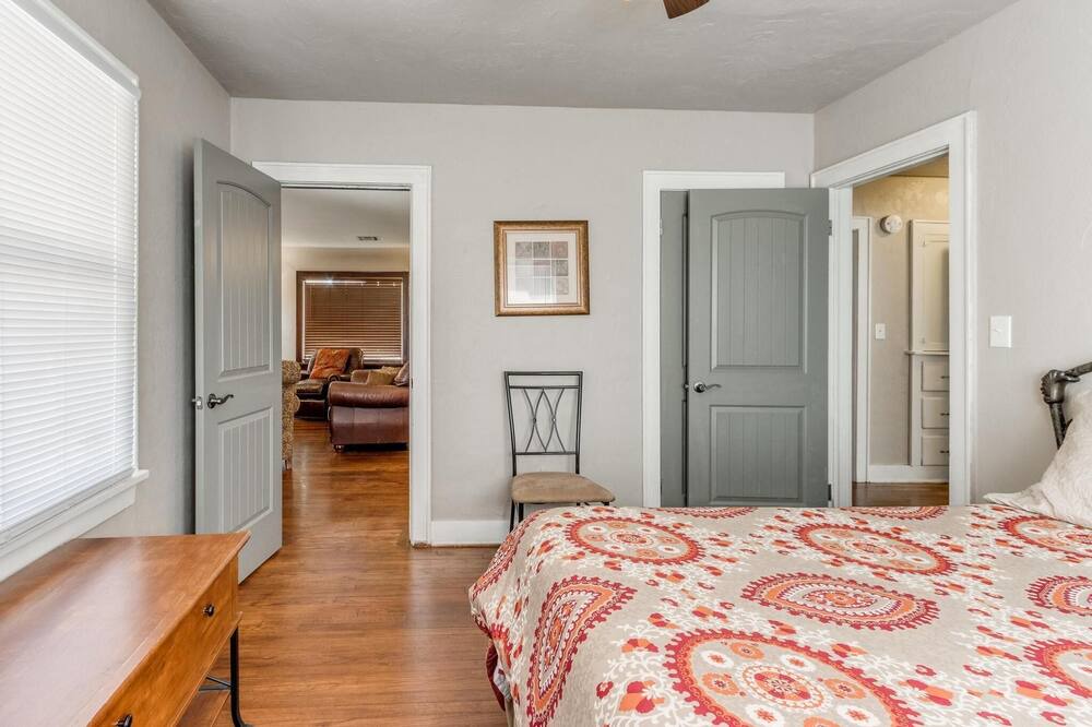 Photo of Bedroom in Central Oklahoma City