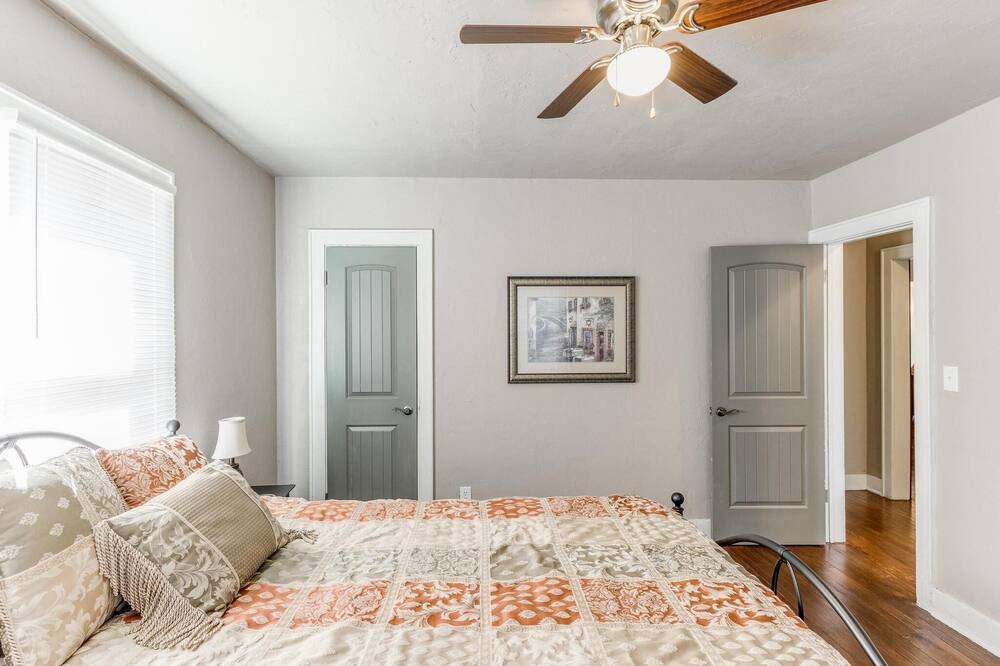 Photo of Bedroom in Central Oklahoma City