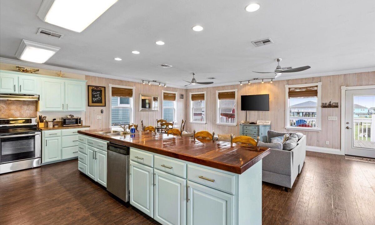 Photo of Kitchen in Crystal Beach