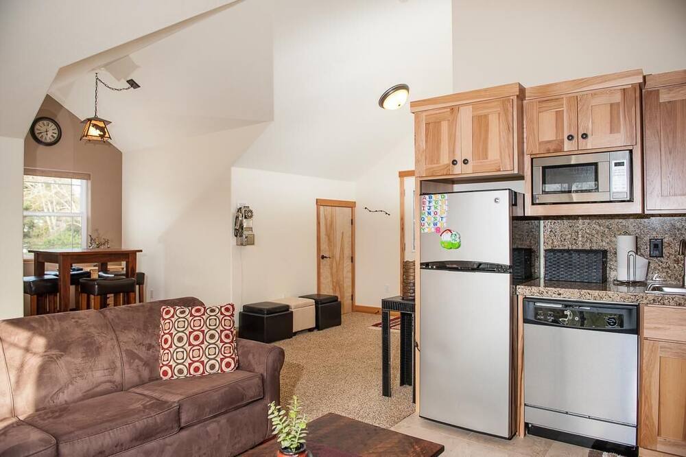 Photo of Kitchen in Rockaway Beach