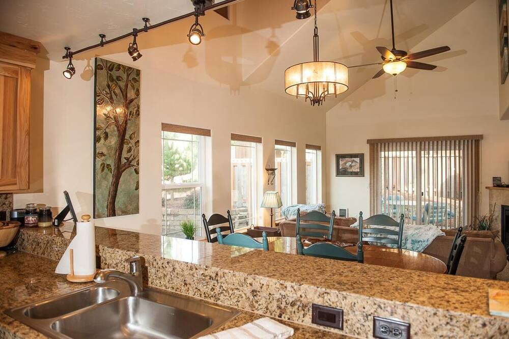Photo of Kitchen in Rockaway Beach