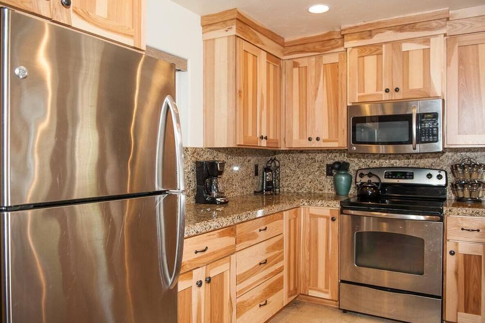Photo of Kitchen in Rockaway Beach