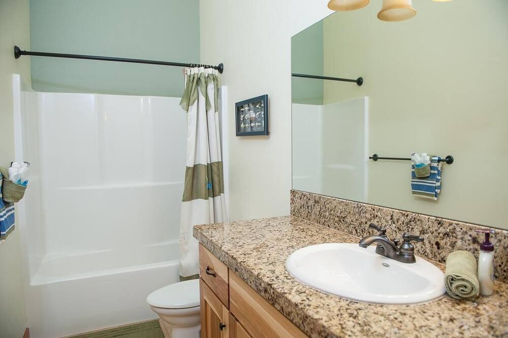 Photo of Bathroom in Rockaway Beach