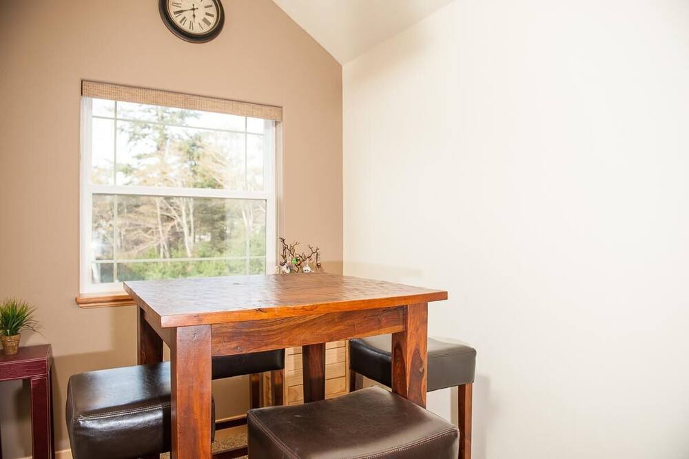 Photo of Kitchen in Rockaway Beach