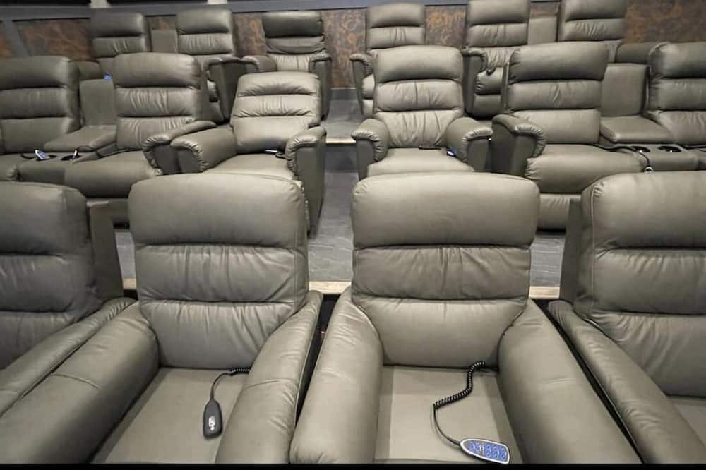 Photo of Livingroom in Deerwood