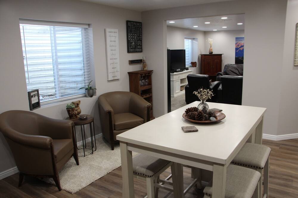 Photo of Livingroom in North Ogden