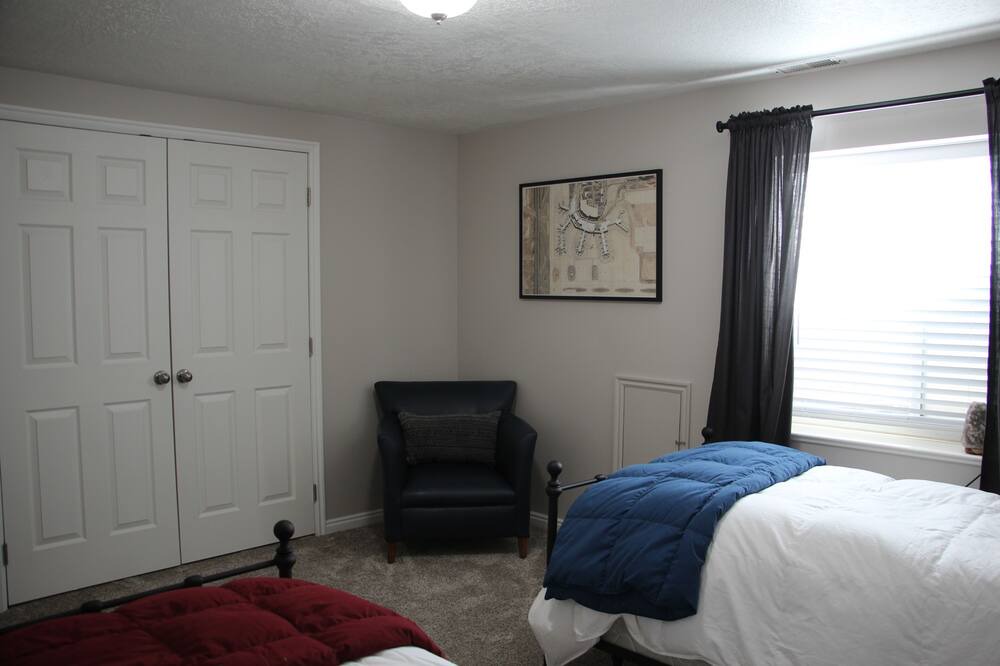 Photo of Bedroom in North Ogden