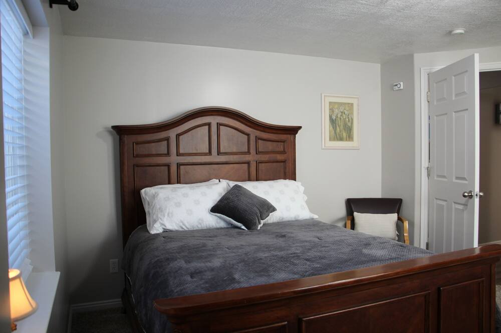 Photo of Bedroom in North Ogden