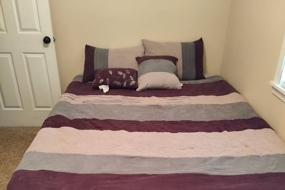Photo of Bedroom in Jeffersontown