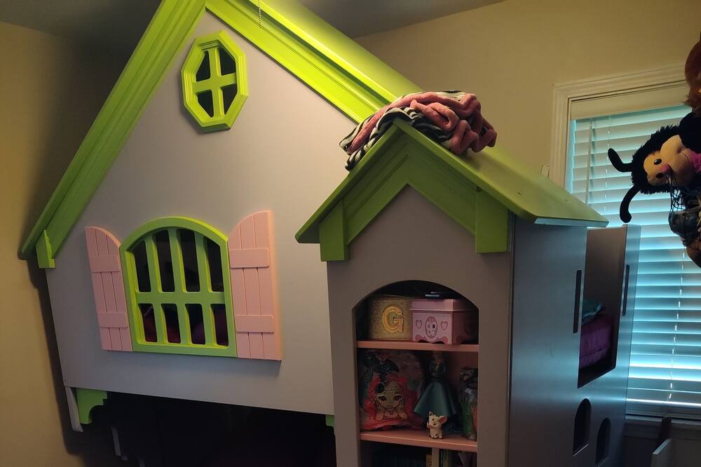 Photo of Bedroom in Jeffersontown