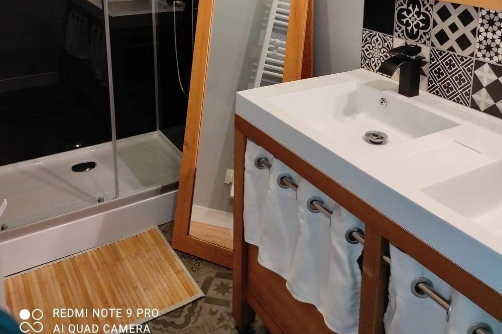 Photo of Bathroom in Brizambourg