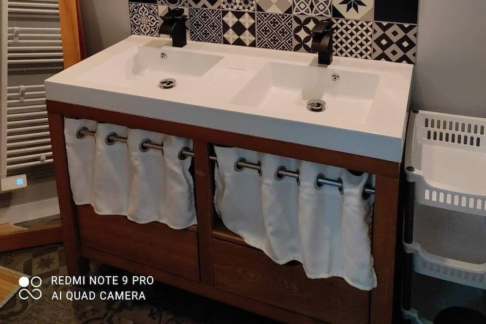 Photo of Bathroom in Brizambourg