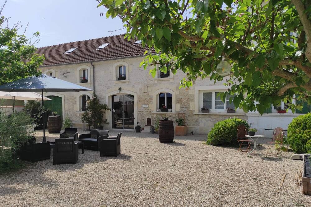 Photo of Outdoor in Brizambourg