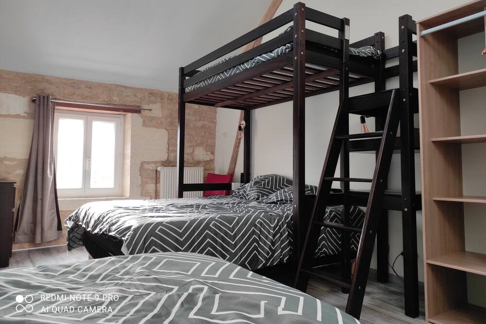 Photo of Bedroom in Brizambourg