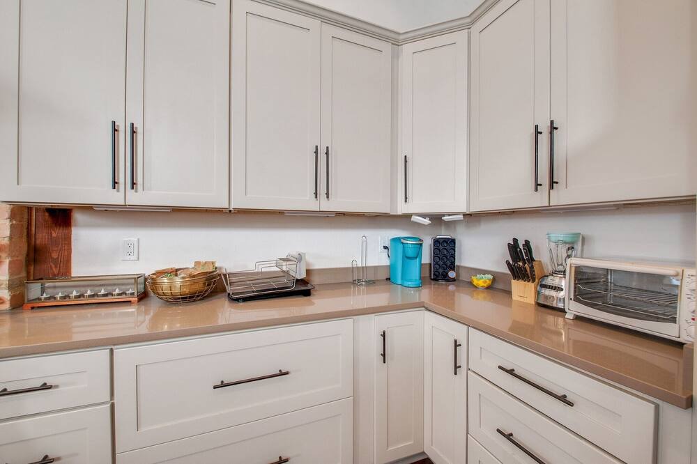 Photo of Kitchen in Esplanade Ridge