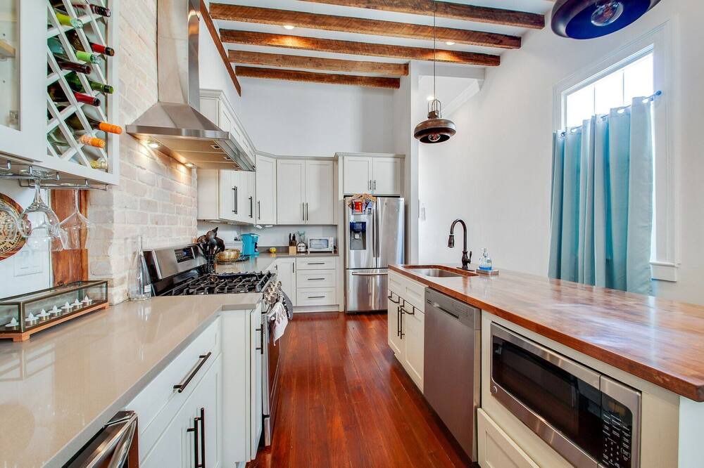 Photo of Kitchen in Esplanade Ridge